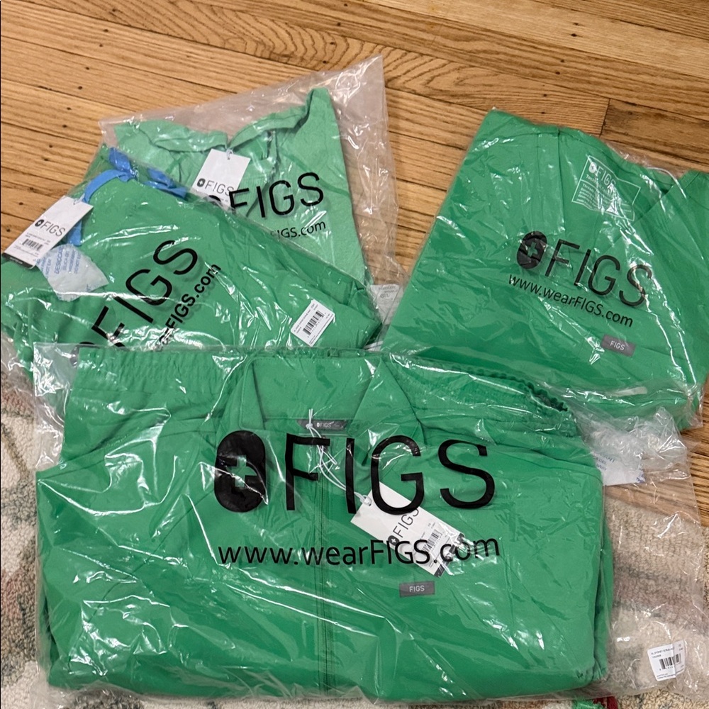 Figs Bundle Green Scrubs and Jacket brand new XS